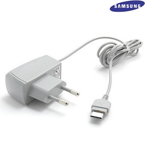 Samsung ATADM10ESE Сетевое зарядное устройство для C170 D520 D800 D820 D900 D900I E250 E540 E550 E780 E870 E840 E900 Original (Б/у класса А)