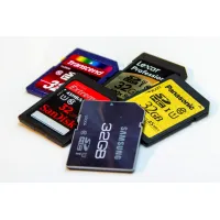 Atmiņas kartes / USB Flash