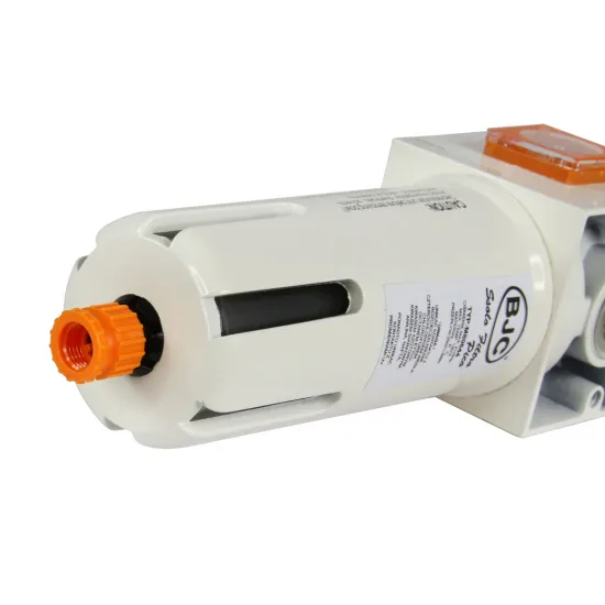 Регулятор давления BJC 1/2" 15 бар