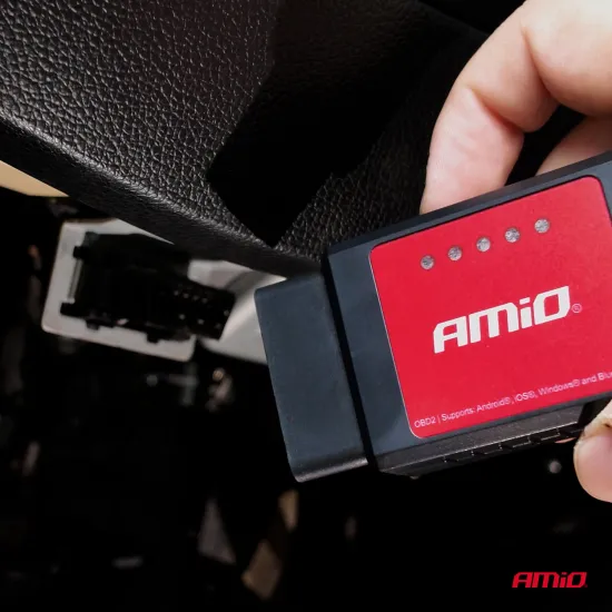 Автомобильный диагностический сканер OBD2